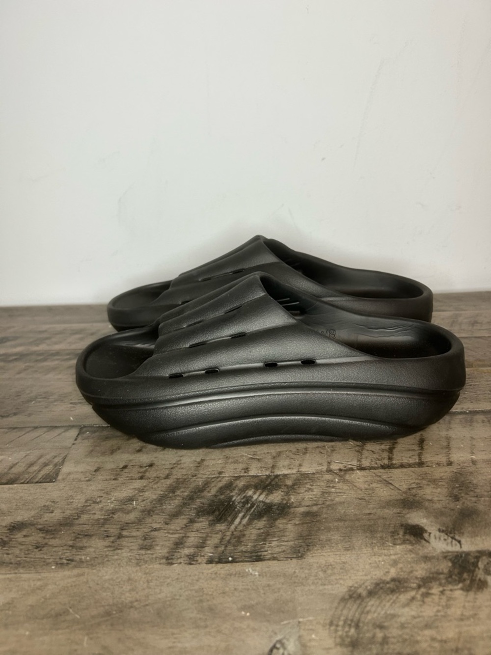 UGG FoamO Slides NWOT - Picture 2 of 6